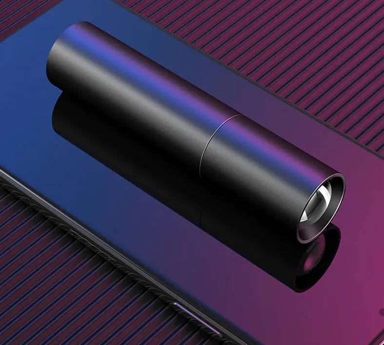 Lampe de poche LED en alliage d'aluminium portable avec zoom