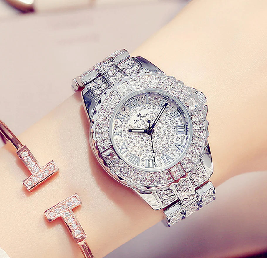 Full Diamond Women's Quartz Watch - Elegant Timepiece