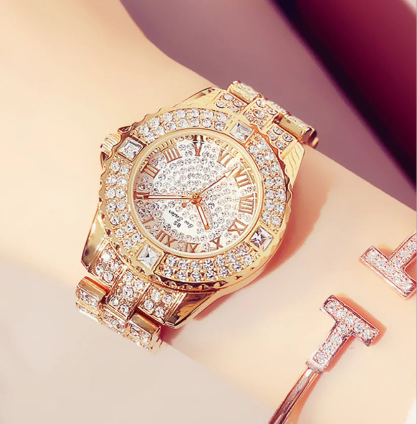 Full Diamond Women's Quartz Watch - Elegant Timepiece